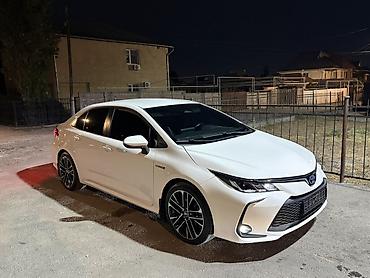 салон гольф3: Toyota Corolla: 2023 г., 1.8 л, Автомат, Бензин, Седан — 5