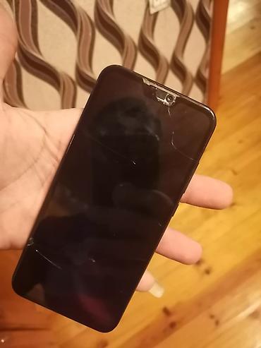 işlənmiş ucuz telefonlar: Xiaomi 64 GB, rəng - Qara, 
 Qırıq — 4
