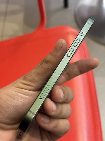 Apple iPhone: IPhone 13, Б/у, 128 ГБ, Alpine Green, 100 % — 14