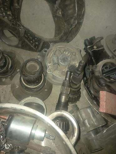 Двери и комплектующие: Продам остатки запчастей на мерседес 123.(есть головка от — 5