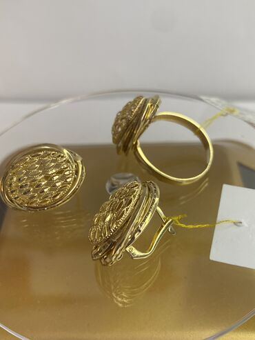 обручальные кольца золотые: Золотой комплект Мадонна Новая изделия по акции гр 4500с 585проба