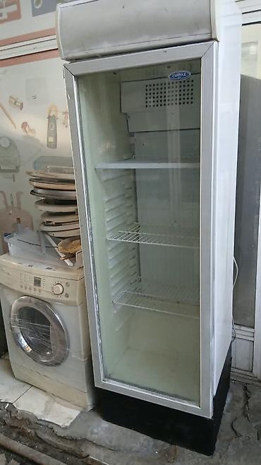 Vitrin soyuducu əla vəziyyətdə zavodskoy 250azn baki(catdirilma var)
