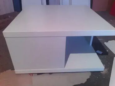 Stolovi: Klub Sto 24 Materijal i Dekor: Izrađuje se od univera debljine 36mm — 7