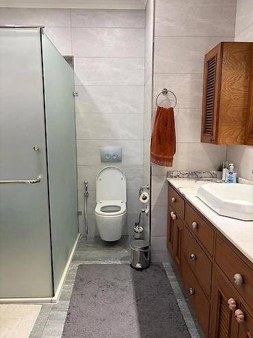 upd qesebesinde evler: İcarəyə verilir 3 otaqlı yeni tikili 140 m², Ağ şəhər q. Kateqoriya — 4