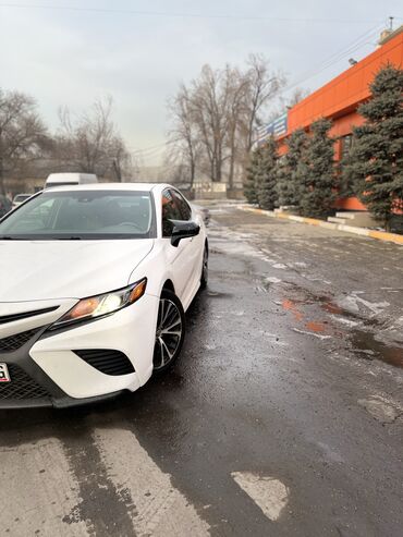 Toyota: Toyota Camry: 2018 г., 2.5 л, Типтроник, Бензин, Седан