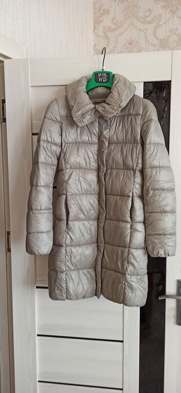 zhenskie krossovki new balance 574: Женская куртка XS (EU 34), цвет - Серый