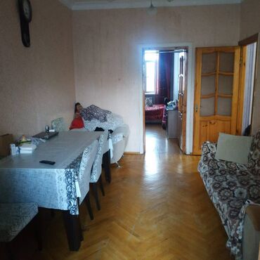 Uzunmüddətli kirayə mənzillər: Qara Qarayev metro yaxınlığında, parka yaxın, 5 mərtəbəli binanın 3-cü — 3