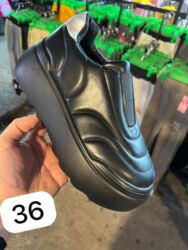 Women's Sneakers and athletic shoes: Bu modellərin hər birindən 1 razmer qalıb, Ona görə münasib qiymətə — 3