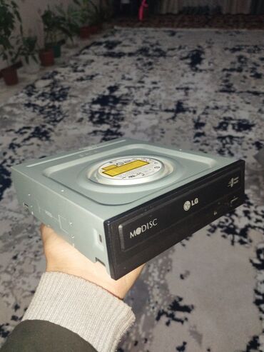 DVD и Blu-ray плееры: DVD досковод для компьютера 2012го года устройство в комплекте кабель
