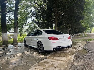 BMW: BMW 5 series: 3 l | 2012 il Sedan — 1