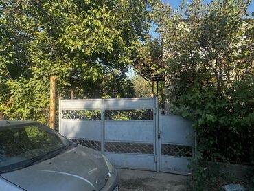 продаю дом участок село достук конечная 7 автобус: Продается 2 земельных участка, соединённых вместе, 10 соток, высажены