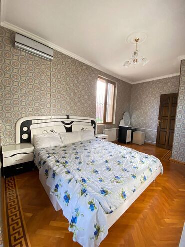 Uzunmüddətli kirayə mənzillər: 28 may metrosuna yaxın Amerika səfirliyinə yaxın 5 mertebeli binanın — 14