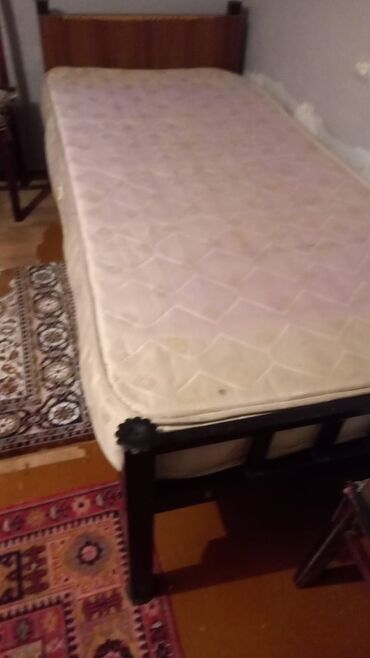 tek neferlik çarpayı: Təknəfərlik çarpayı, Bazasız, Matras ilə, Siyirməsiz