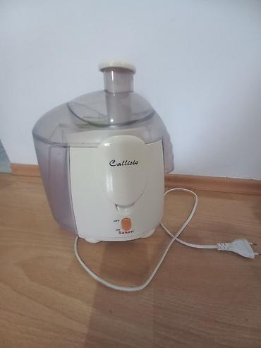 Na prodajh sokovnik Saturn ispravan veoma mocan i jak cena 2000din nov
