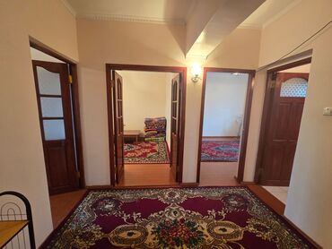 квартиры бишкеке аренда: 2 комнаты, 64 м², Малосемейка, 3 этаж, Косметический ремонт