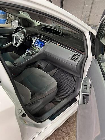 Toyota: Toyota Prius: 2011 г., 1.8 л, Автомат, Гибрид, Хэтчбэк — 9