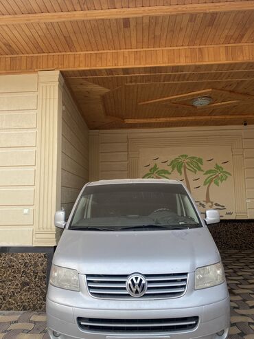 аренда машину: Volkswagen Transporter: 2008 г., 2.5 л, Механика, Дизель, Фургон