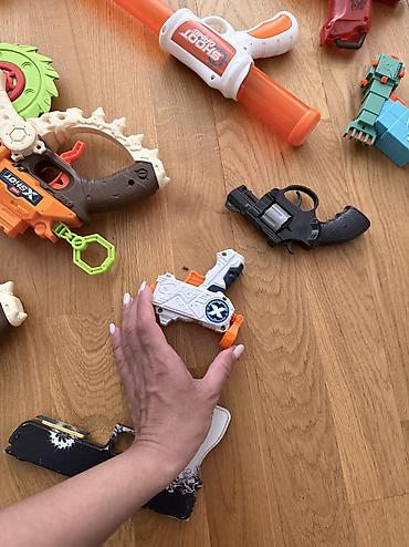Игрушечное оружие: Böyük Nerf və oyuncaq blaster kolleksiyası Məzmun: - Müxtəlif ölçü və at lalafo.az — 5 Игрушечное оружие: Böyük Nerf və oyuncaq blaster kolleksiyası Məzmun: - Müxtəlif ölçü və — 5
