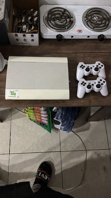 PS2 & PS1 (Sony PlayStation 2 & 1): Sony PlayStation 3 oyun konsolu iki ədəd "Sony" 4 a class