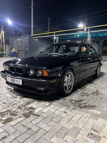 срочно продаю камри: BMW 5 series: 1993 г., 4.4 л, Механика, Бензин, Седан