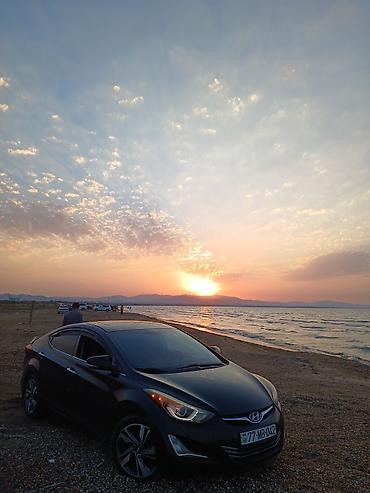 disk: Hyundai Elantra: 1.8 l | 2015 il Sedan — 2