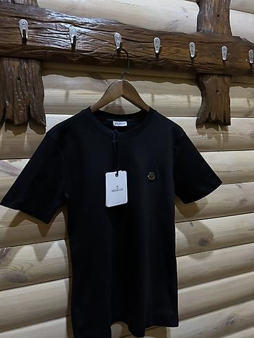 Футболки: Футболки брендов премиум-класса, классический крой, короткий рукав — 18