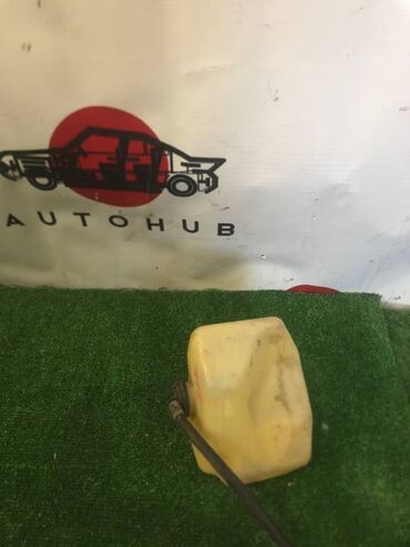 Другие автозапчасти: Бачок Toyota 2005 г., Б/у, Оригинал, Япония