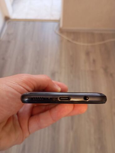 Apple iPhone: Bütün gördüyünüz telefonlar birlikdə satılır və qiyməti toplam 100 -da lalafo.az — 12 Apple iPhone: Bütün gördüyünüz telefonlar birlikdə satılır və qiyməti toplam 100 — 12