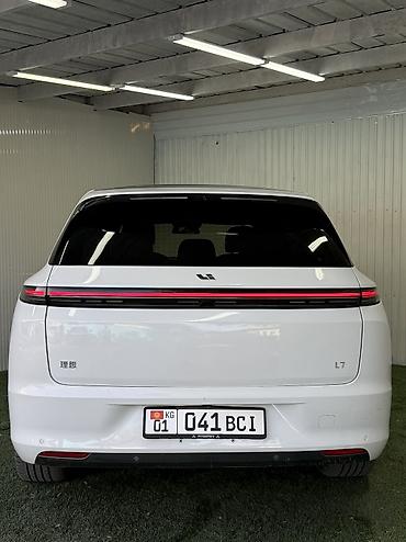 3 7v: Lixiang L7: 2023 г., 1.5 л, Автомат, Гибрид, Внедорожник — 6