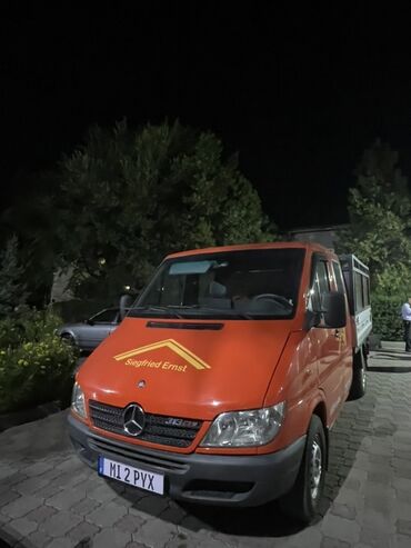 дубл кабина спринтер: Легкий грузовик, Mercedes-Benz, Дубль