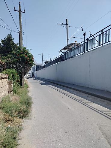 Həyət evləri və villaların satışı: Bağ evi/sahə ilə birlikdə ev - 1 mərtəbəli həyət evi, geniş eyvanlı - — 10