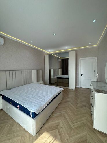 Uzunmüddətli kirayə mənzillər: Tiblisi Prospektə Grand Həyatda 27 mərtəbəli binanın 27-ci 3 otaqlı — 4