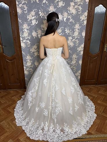 Свадебные платья: Свадебные платья б/у в отличном состоянии — 4