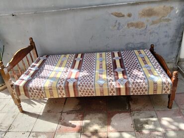 taxta qaşıq: Б/у, Односпальная кровать, Без подьемного механизма, Без матраса, Без выдвижных ящиков