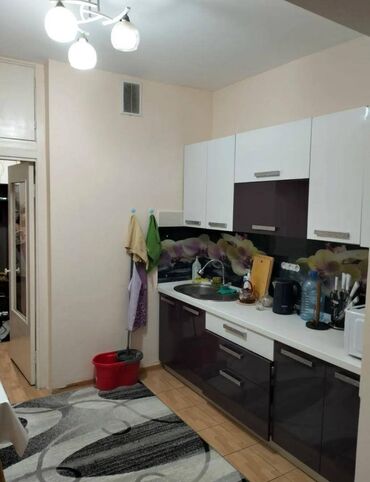 продаётся квартира в токмаке: 2 бөлмө, 68 кв. м, 106-серия, 6 кабат, Евроремонт