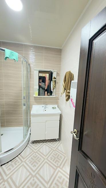 мкр улан 2 продаю квартиру: 2 комнаты, 67 м², Улан-2 мкр 106 серия улучшенная, 1 этаж — 5