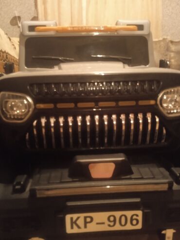 Uşaq üçün elektrik maşınları: Kp-906 uşaq maşını satılır.Hec istifadə edilmeyib.550m.alinib satılır — 10