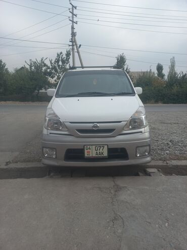 срочно продам авто в связи с переездом: Nissan Serena: 2000 г., 2 л, Вариатор, Бензин, Минивэн