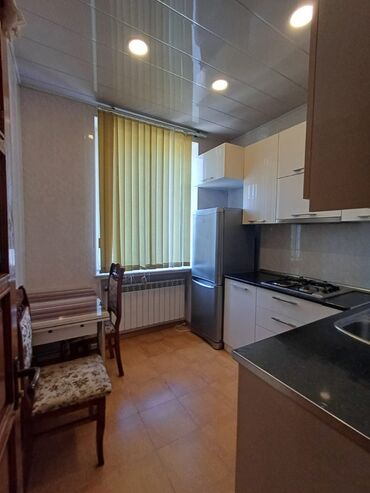 Uzunmüddətli kirayə mənzillər: Səməd Vurğun parkinin yani, 5/5, 2 otaqli, 65 kv sahəsi olan mənzil — 17