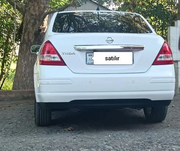kvadrasikl satisi: Nissan Tiida: 1.8 l | 2011 il Sedan