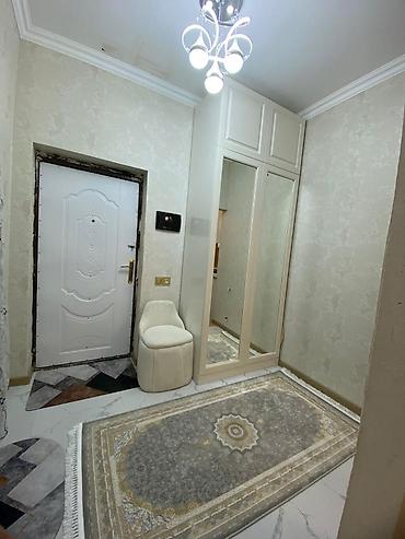 17 şam: Xlrdalanda 17 Mərtəbəli Binanln. 13 cu mərtəbəsində ümumi sahəsi 64 — 2