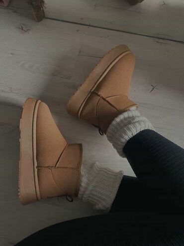 boteko obuca sandale: Ugg mini boots