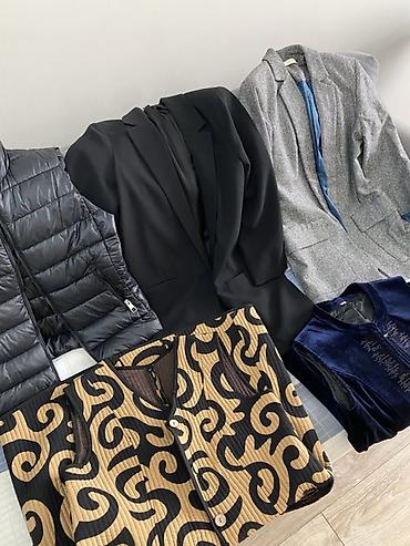 Пиджаки, жакеты: Женский набор верхней одежды и жилетов Состав лота (6 предметов): - — 2