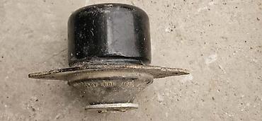 horizontalno: NOSAC MOTORA MENJACA ZA VOLKSWAGEN GOLF 4, GOLF 5, PASSAT B6 — 3
