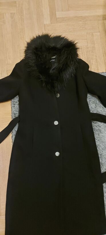 crna jakna sa krznom: XS (EU 34), Sa postavom