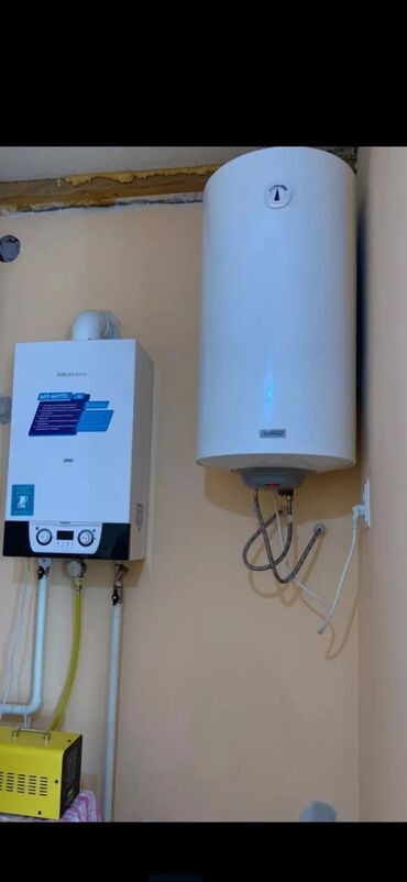работа в бишкеке швейный цех упаковщик: 65 м², 3 комнаты, Парковка, Забор, огорожен