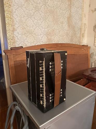 elektro gitara satisi: Kazanki akkordeon - Növ: Klaviaturalı akkordeon (piano-akkordeon) - — 1