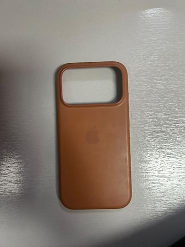 mi 8 чехол: Оригинальный силиконовый чехол Apple для iPhone 17 Pro в цвете Terra — 1