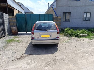 Nissan: Nissan Almera Tino: 2004 г., 1.8 л, Механика, Бензин, Хэтчбэк