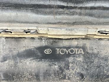 Бампер и комплектующие: Бампер Toyota, Б/у, Оригинал — 16
